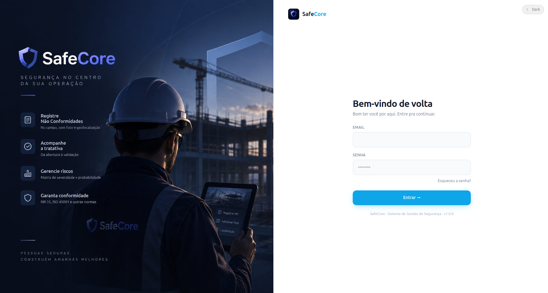 Tela de login do SafeCore, com o painel de apresentação do produto